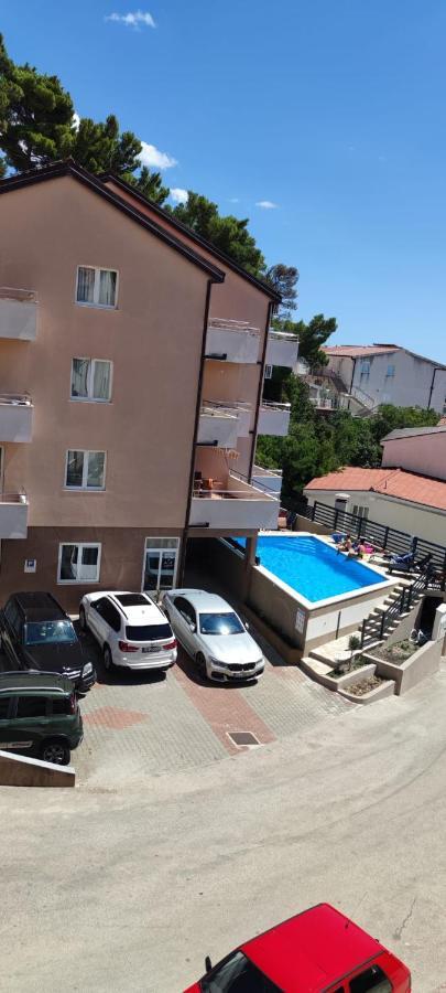 Apartments Vila Adrijana & Fitness Studio Wolf Bv Baška Voda Kültér fotó