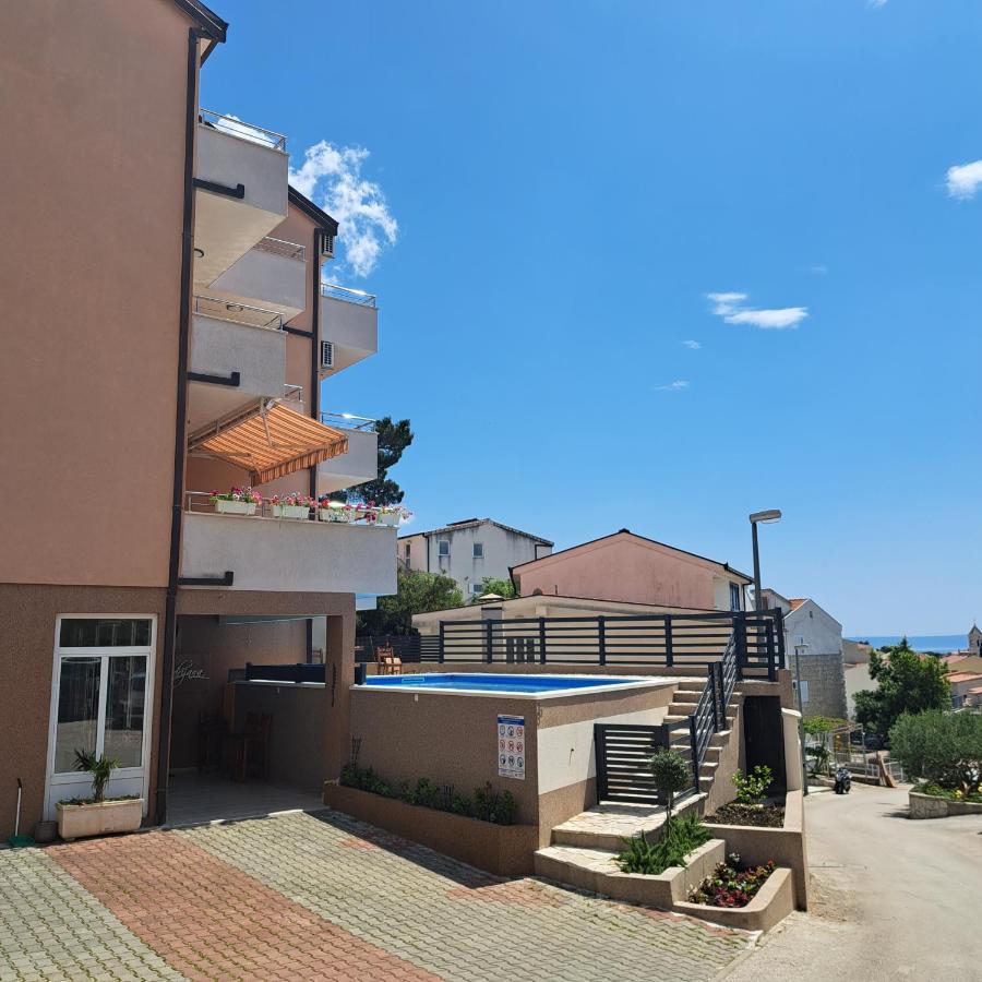 Apartments Vila Adrijana & Fitness Studio Wolf Bv Baška Voda Kültér fotó