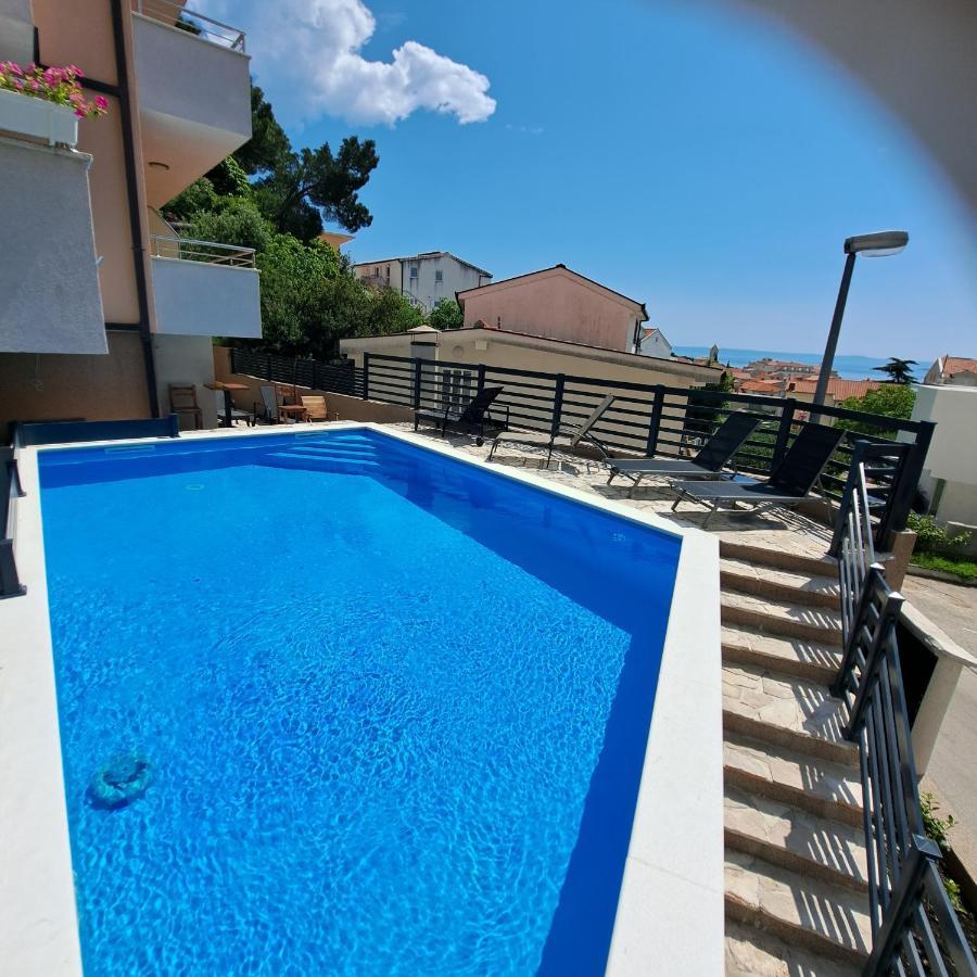 Apartments Vila Adrijana & Fitness Studio Wolf Bv Baška Voda Kültér fotó