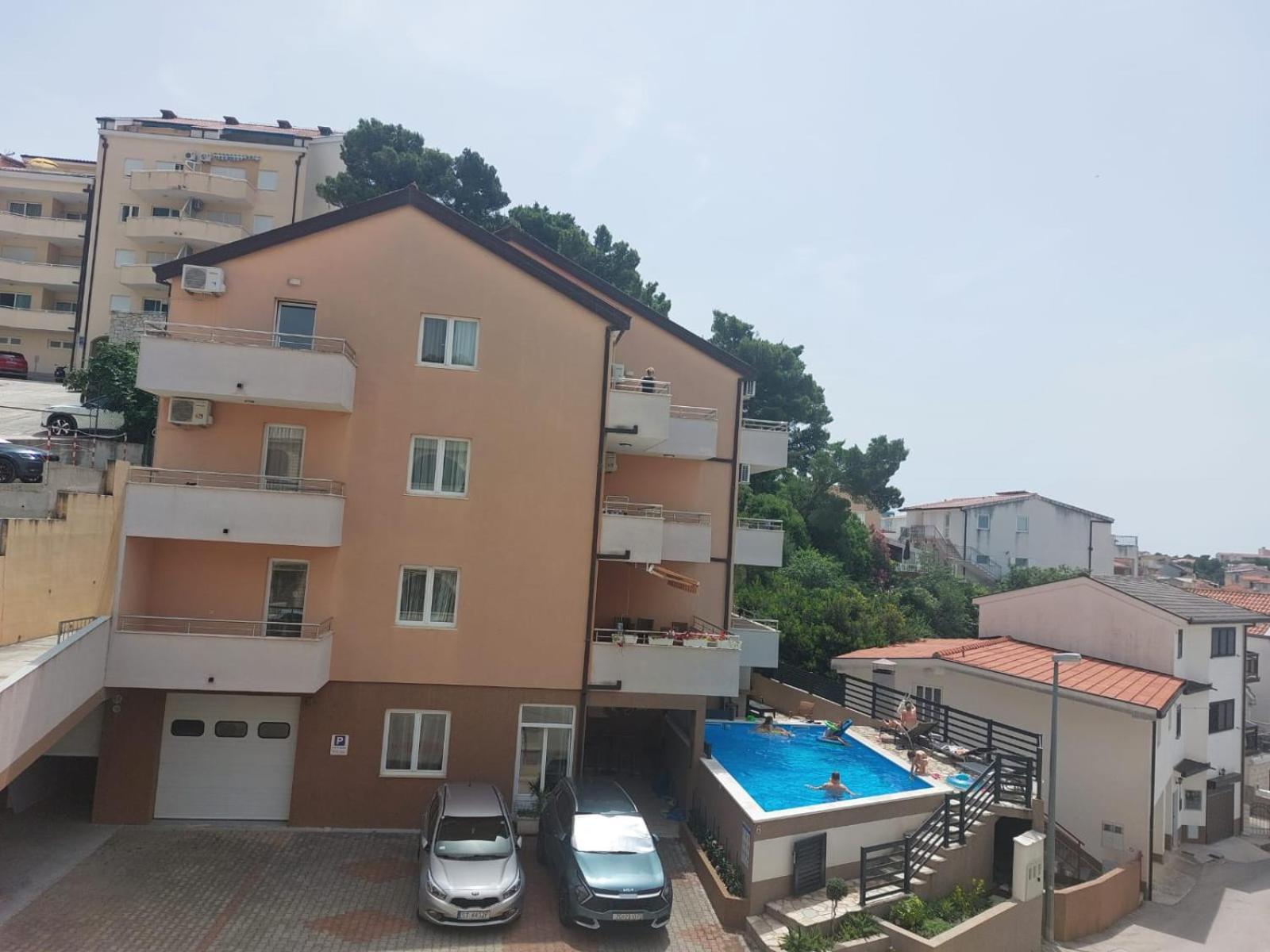 Apartments Vila Adrijana & Fitness Studio Wolf Bv Baška Voda Kültér fotó